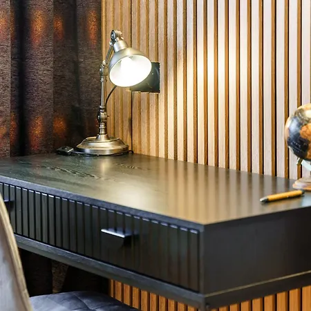 A 2 Separees, Luxe, Design, Confort Premium, 80 M2, Parking Inclus, Proche Gare Sncf *